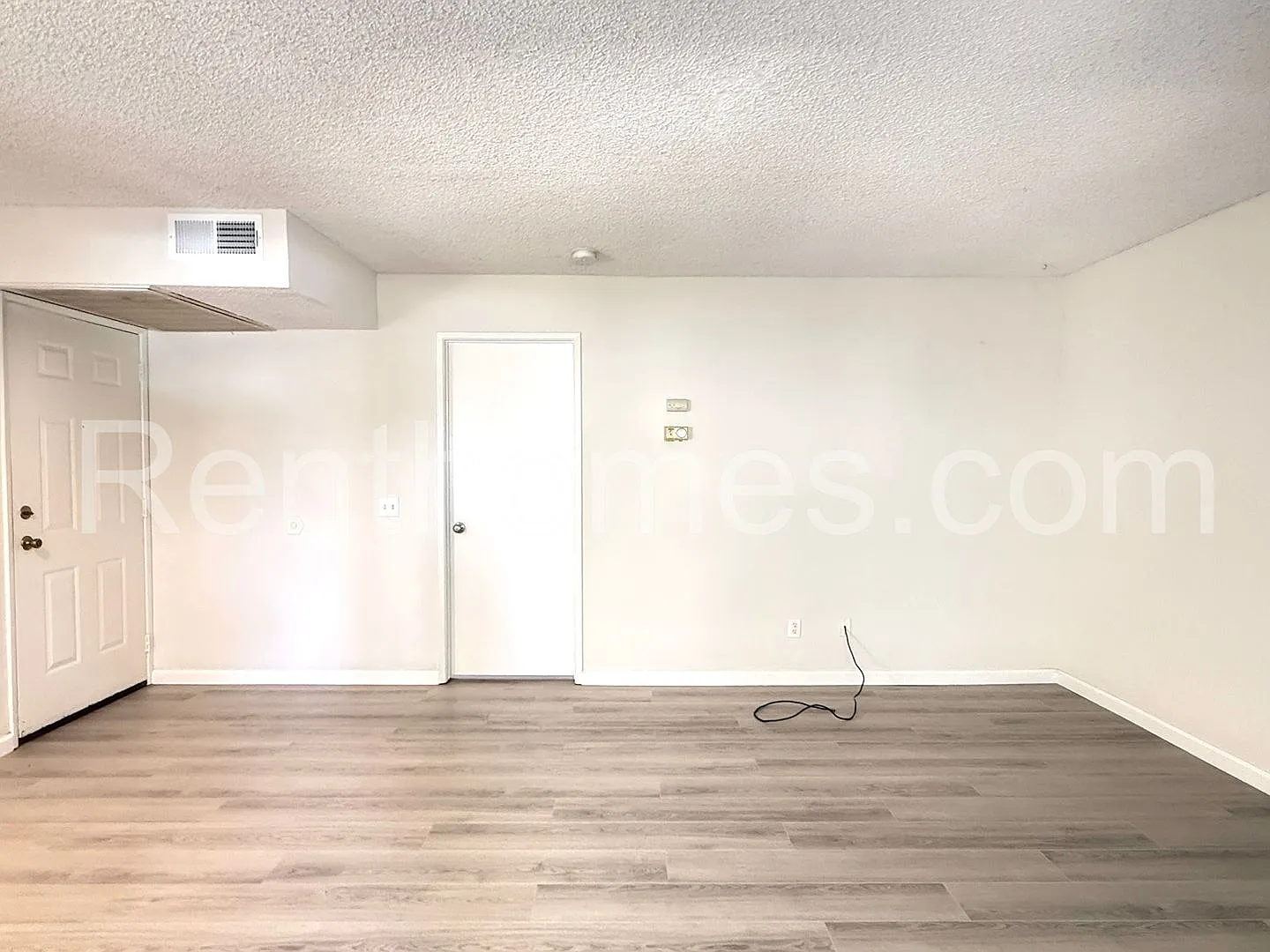 Mira Mesa, 8521 Summerdale Road #247, AC, Walk to Shop/Park! — Photo 3