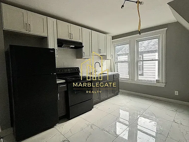 2 bed, $1,650 — Photo 4