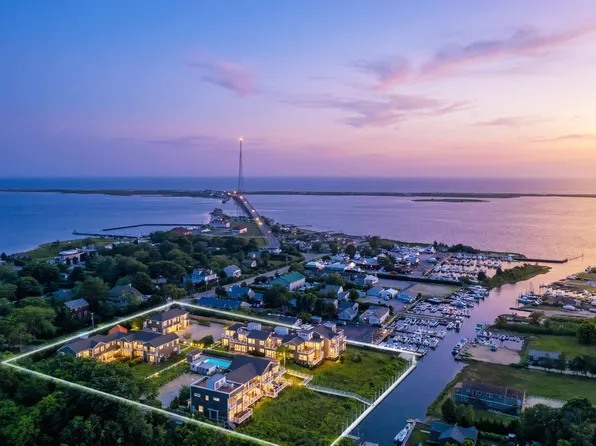 https://photos.zillowstatic.com/fp/9d12ae7484dc310e3636f0d483482309-p_e.webp