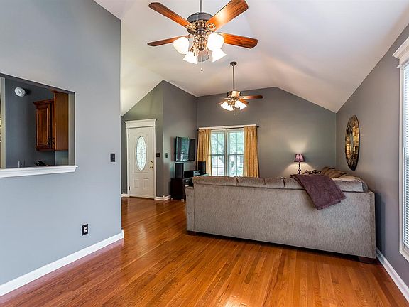 4th image of 4616 Saron Dr