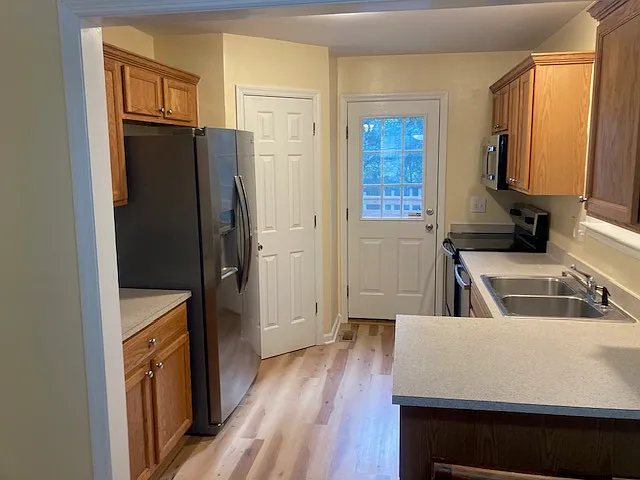 19 Graymont Cir — Photo 6