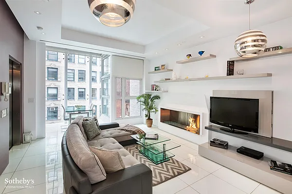 Sold by Sotheby's International Realty | media 17