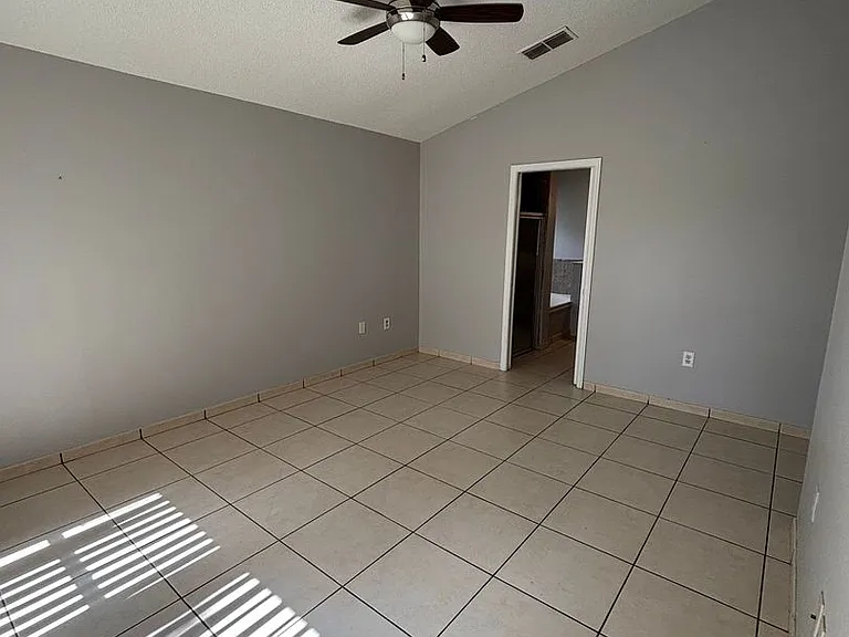 12804 Gettysburg Cir — Photo 21