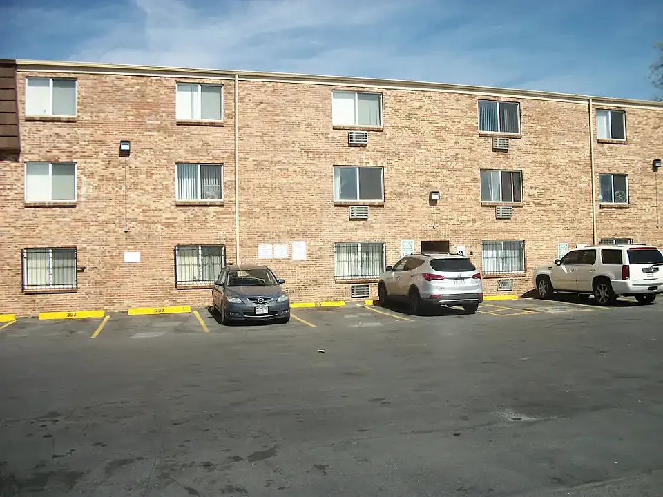 Falcon Apartments