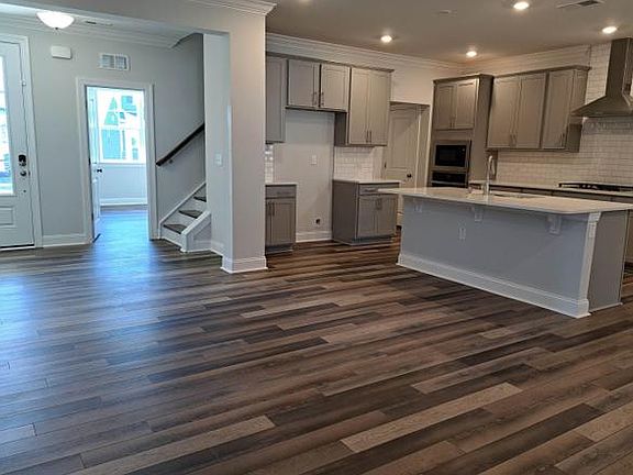 4th image of 324 Natsam Woods Way