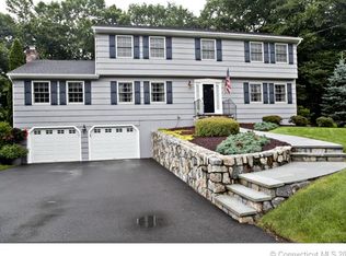 130 Nutmeg Ln, Stratford, CT 06614