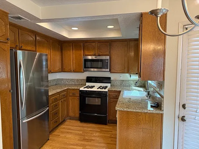 12330 Magnolia Blvd — Photo 2