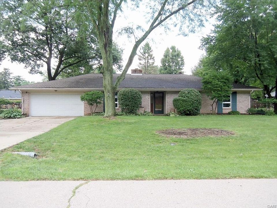 1st image of 119 Winchcombe Dr