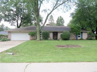 119 Winchcombe Dr, Dayton, OH 45459