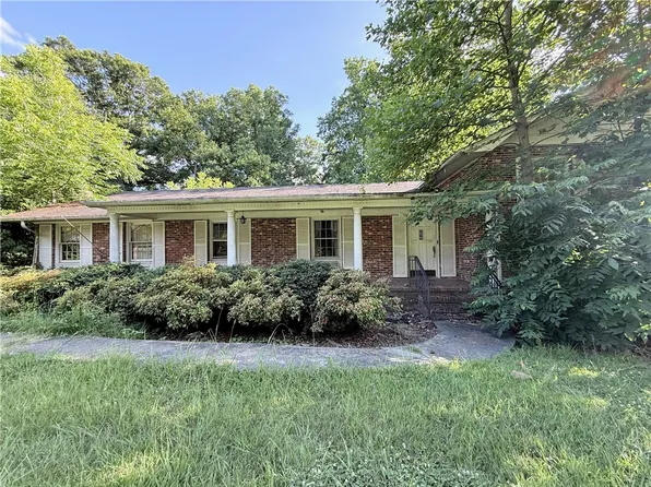 306 Brook St, Honea Path, SC 29654