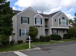 365 Finch Ln, Bedminster, NJ 07921