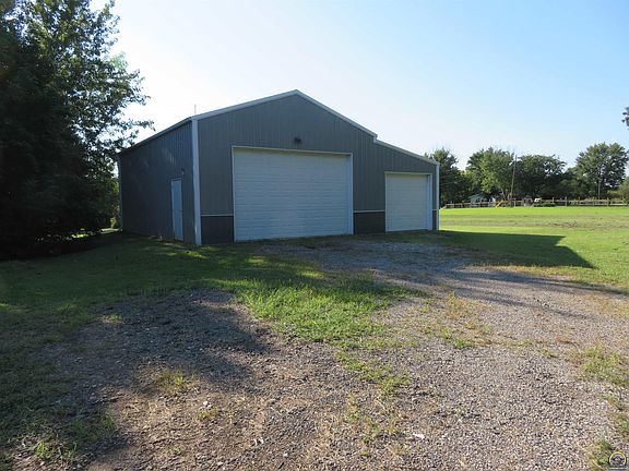 2nd image of 8867 Hilltop Rd