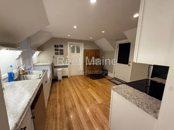 88 Norfolk St APT 2, Bangor, ME 04401