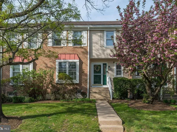 732 Society Hill Blvd, Cherry Hill, NJ 08003