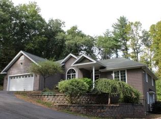 720 Bernardston Rd, Greenfield, MA 01301
