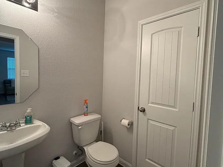3907 Arslan Dr — Photo 11