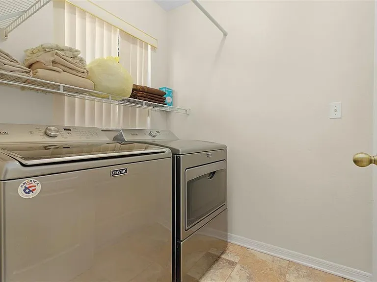 2936 Twin Oaks Dr — Photo 18