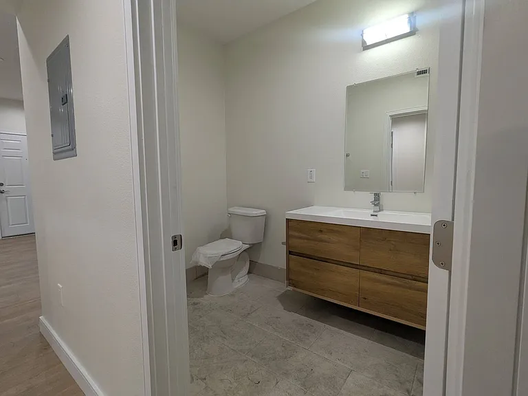 14411 Vanowen St #212 — Photo 8