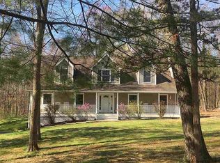 10 Chelsea Ct, New Paltz, NY 12561