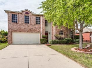 1072 Pullman Dr, Saginaw, TX 76131
