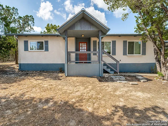 2 bed, 1.5 bath, 1002 sqft, $1,725 — Photo 1