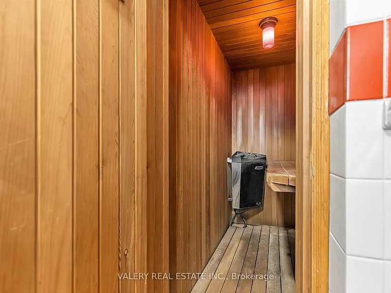 370 Maple Leaf Dr — Photo 38