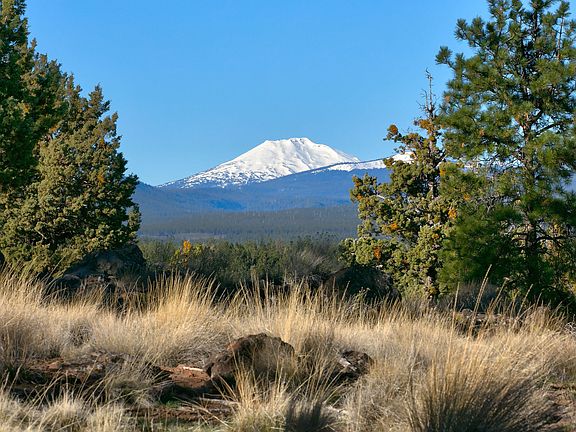 2nd image of 3380 NW Greenleaf Way