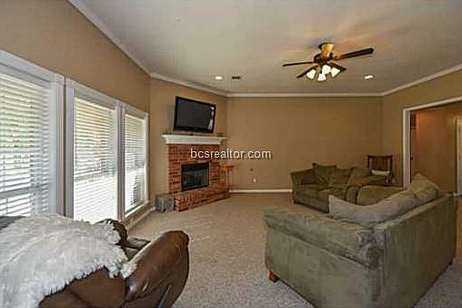 4th image of 1518 Hunter Creek Dr