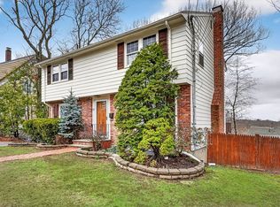 99 Vermont St, West Roxbury, MA 02132