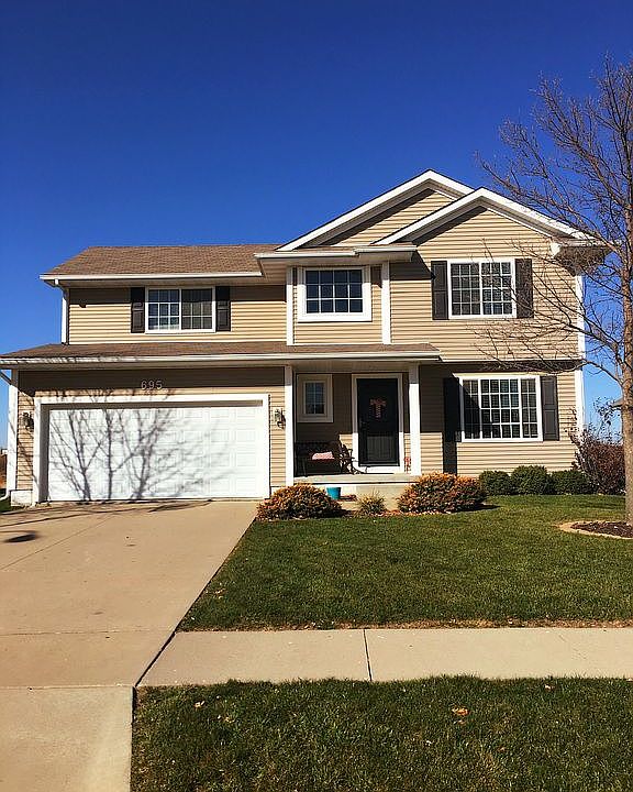 1st image of 695 SE Prairie Park Ln