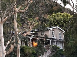 9025 Burroughs Rd, Los Angeles, CA 90046