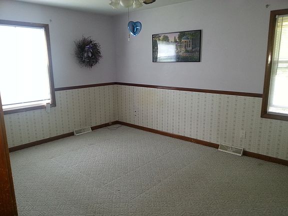 5th image of 11463 Robin Hood Dr