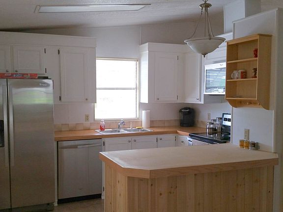 SUPER WHITE KITCHEN!