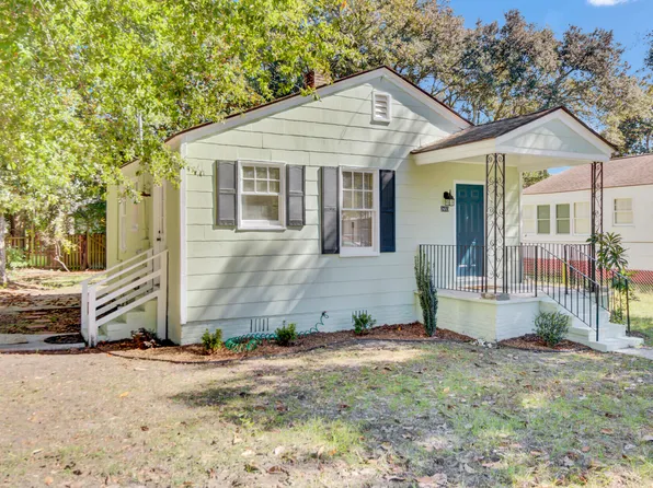 2653 Ferrara Dr, North Charleston, SC 29405