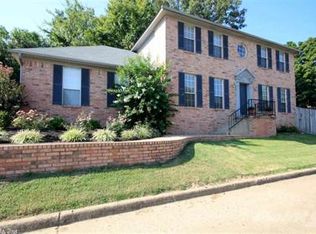 1300 Gleneagles Ct, Little Rock, AR 72211
