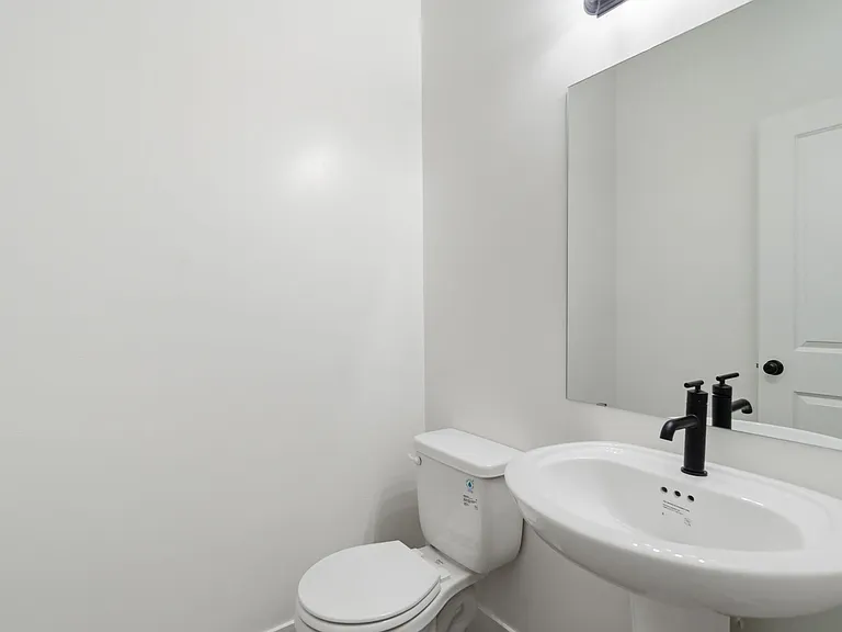 5690 S Weehawken Ln — Photo 17