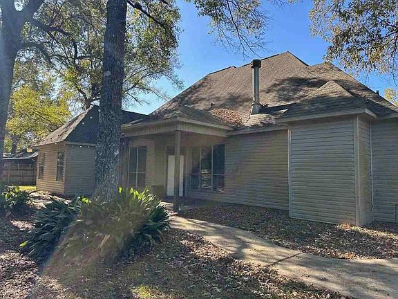 3rd image of 25488 Country View Ln