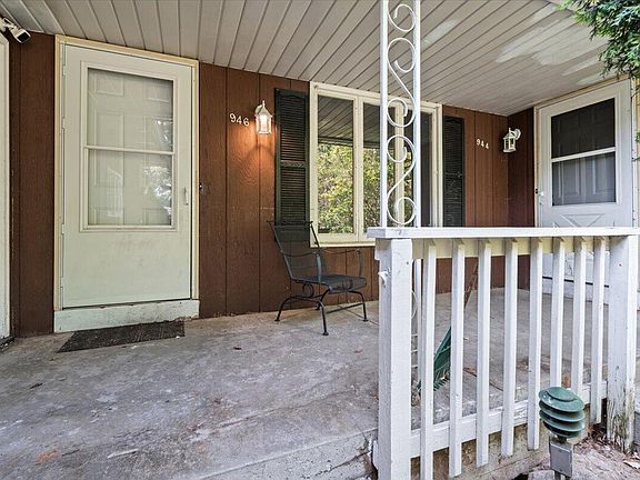 3rd image of 944 Lancashire Ct SE #946