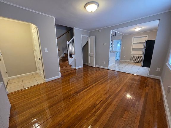 4th image of 3311 Clay Pl NE