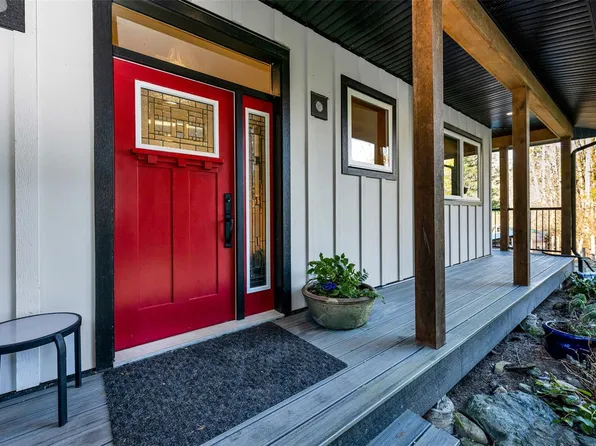 1696 Peerless Rd, Cowichan Valley, BC V0R 1L6