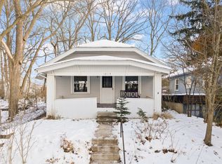 1215 Loeser Ave, Jackson, MI 49203