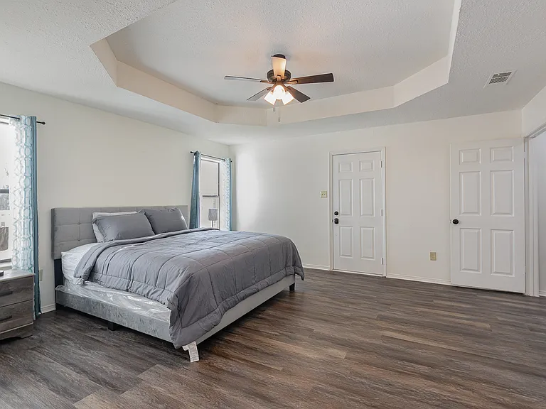 501 Field St — Photo 33