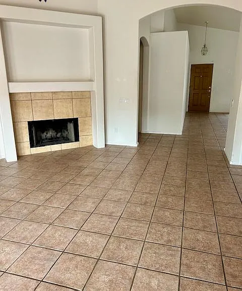7752 E Elk Creek Rd — Photo 14