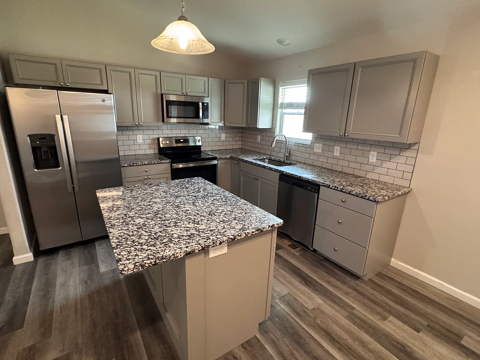 10715 E Kinkaid Ave — Photo 3