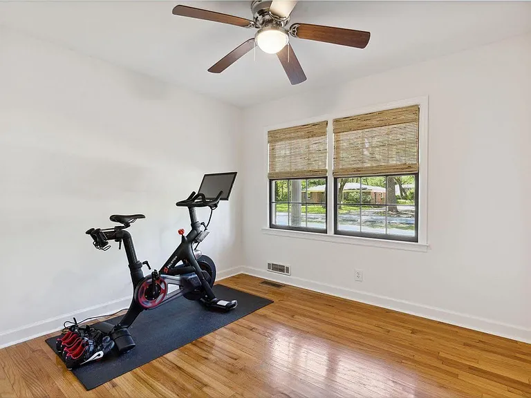 857 Stiles Dr — Photo 24