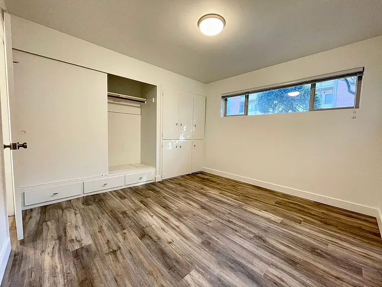 Village Vista Apartments — Photo 43