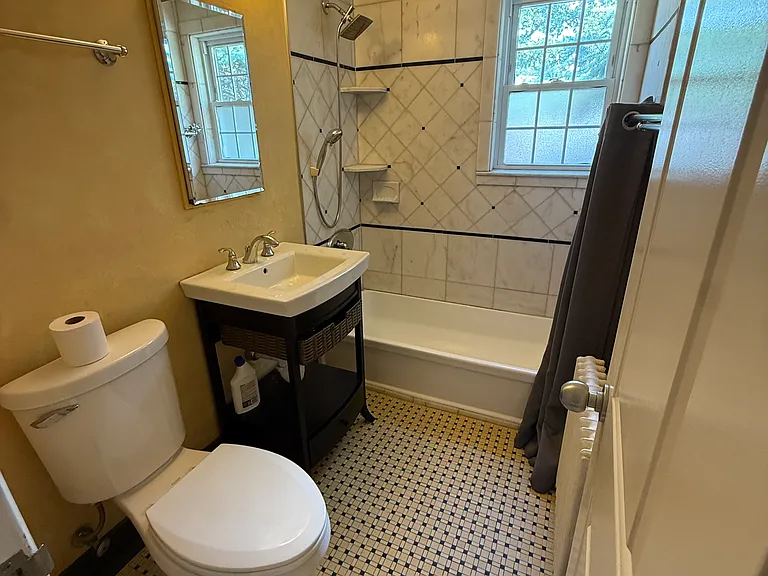 Lincoln Park E — Photo 16