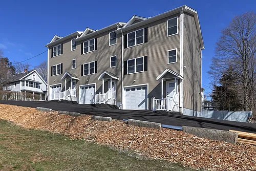 57 Bassett St Photo 1