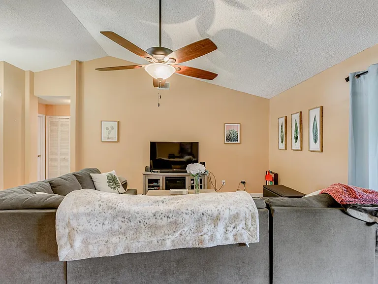 3467 Fan Palm Blvd — Photo 5