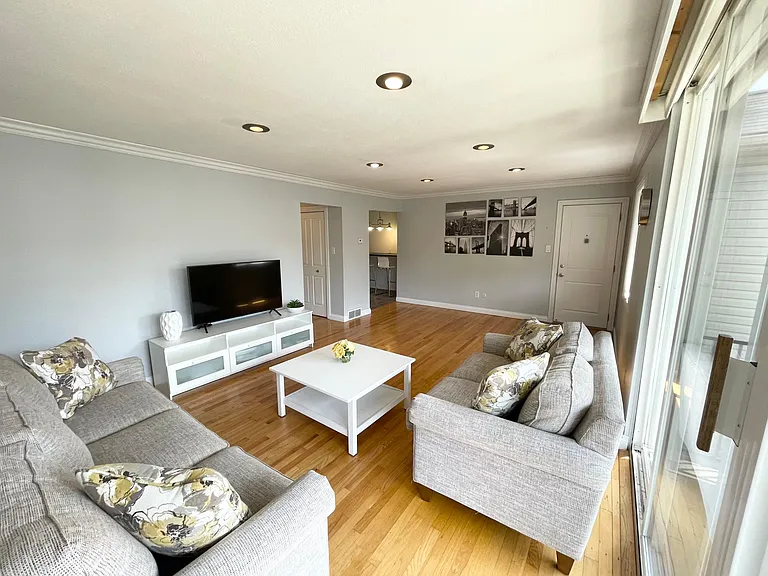 311 N Eton St #D — Photo 8